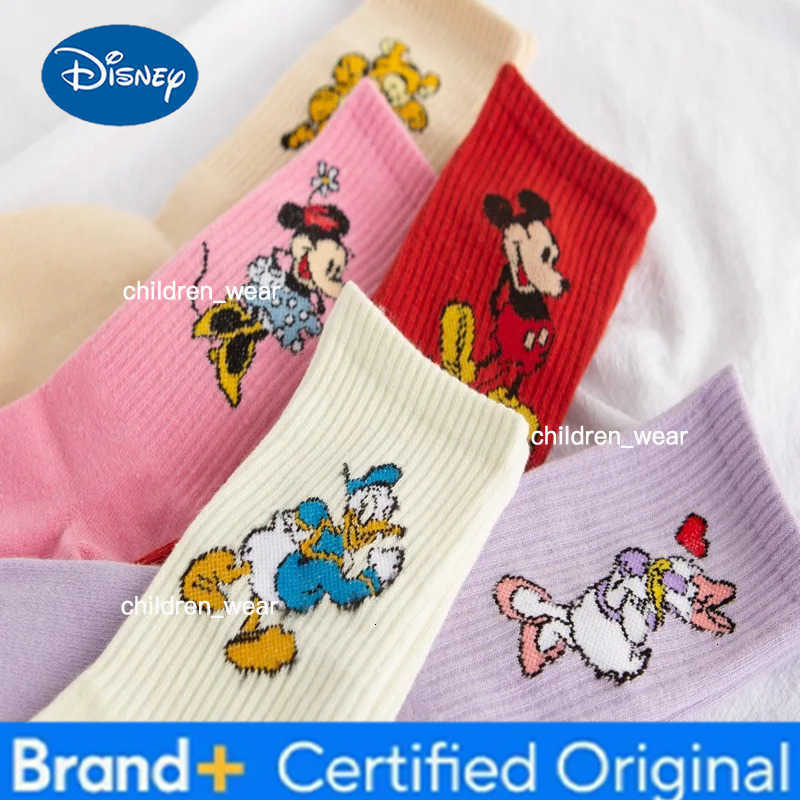 Disney Girl cartoon sweet and cute solid color Mickey Minnie Dais Donald Duck cotton sweat-absorbent tube socks sports socks H260306