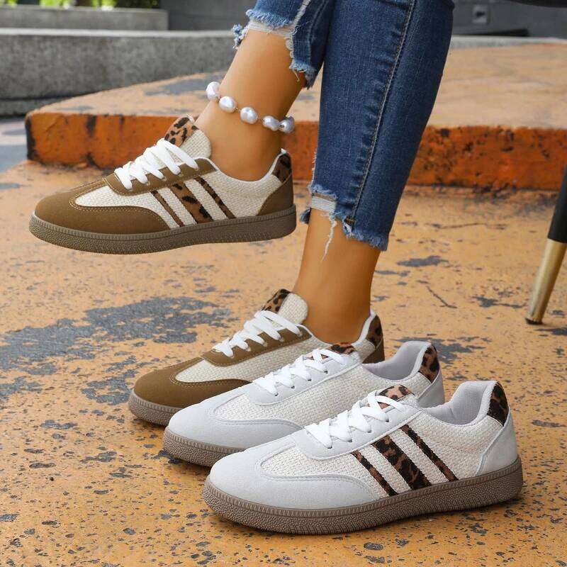 2026 New Women's Lightweight Non slip Outdoor Sports Comfortable Lace up Low cut Color blocked Casual Shoes