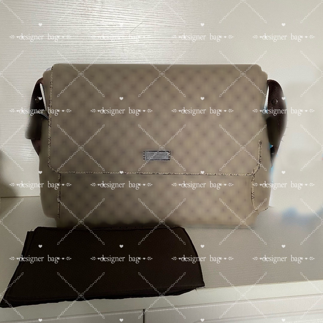 Sophisticated Ladies' Leather Clutch with Multiple Compartments for Convenient Carry-On Needs