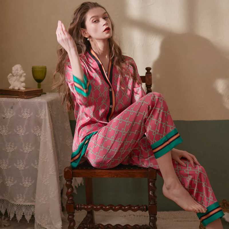 Lisacmvpnel 2022 Spring New Style Long Sleeved Women Pajamas Set Ice Silk Printed Fashion Pyjamas Y260306