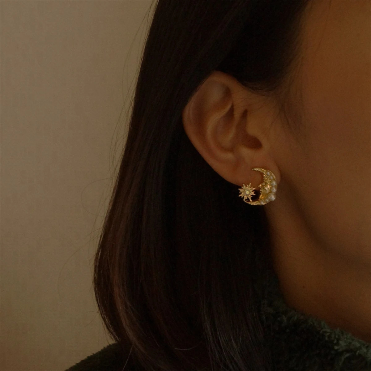 Fashion Autumn Product Stainless Steel Material Sun Moon Series Pearl Earrings Earstuds Gold Plated 260303