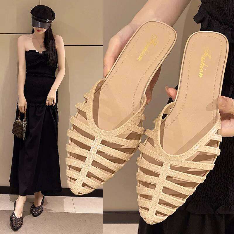Low Roman Sle Sandals Women's Outdoor Slippers Artistic Vintage Pointed Toe Flat Heel PVC Material Summer New Arrival