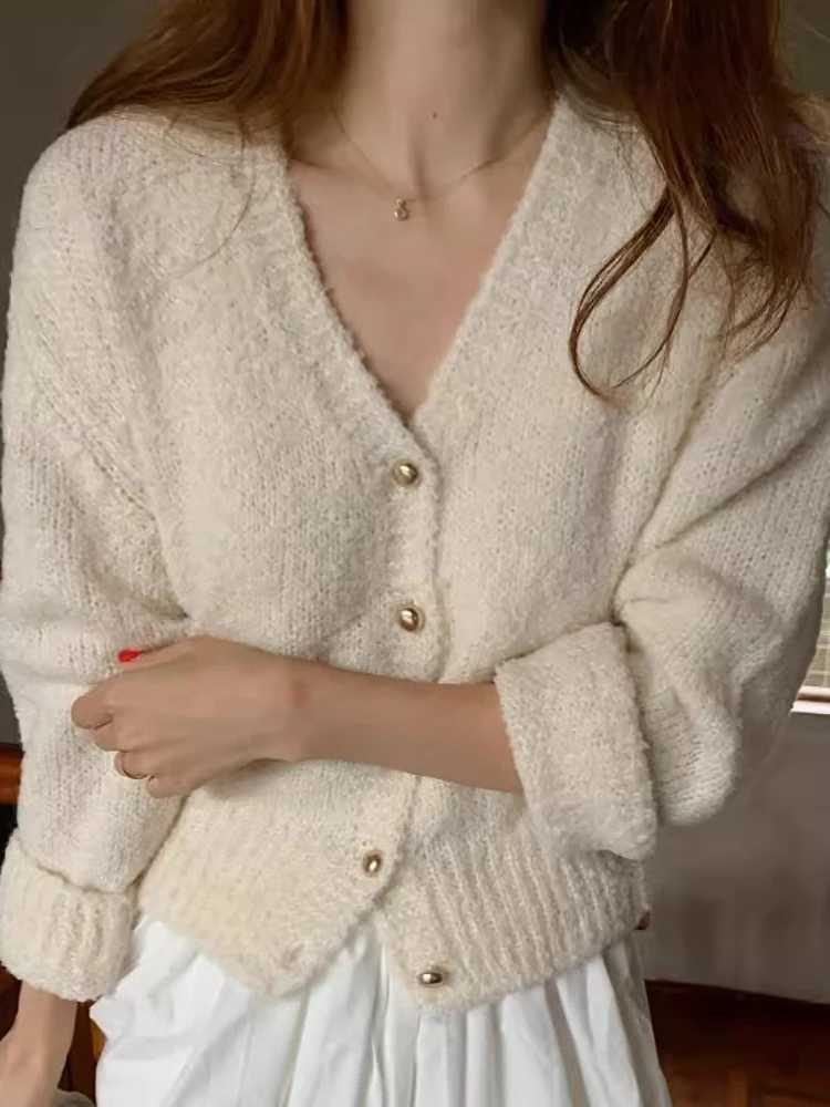 AOSSVIAO New Fashion Womens V-neck Cardigan Cashmere Sweater 2025 Autumn Winter Female Clothing Grace Knitwear Korean Tops M260306