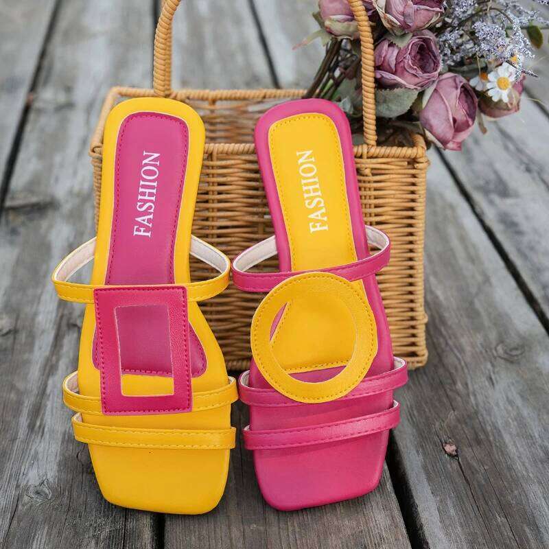 2026 Women's Summer New Fashionable Casual Slippers with Hollow out Color blocked Design Hot Selling Sandals