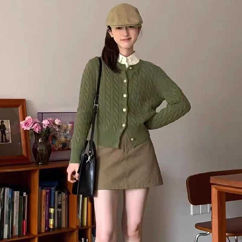 Harajuku Retro Twist Sweater Cardigan Female Casual All Match Cropped Knitted Cardigan Coat Golden Button O-Neck Sweater Jacket M260306