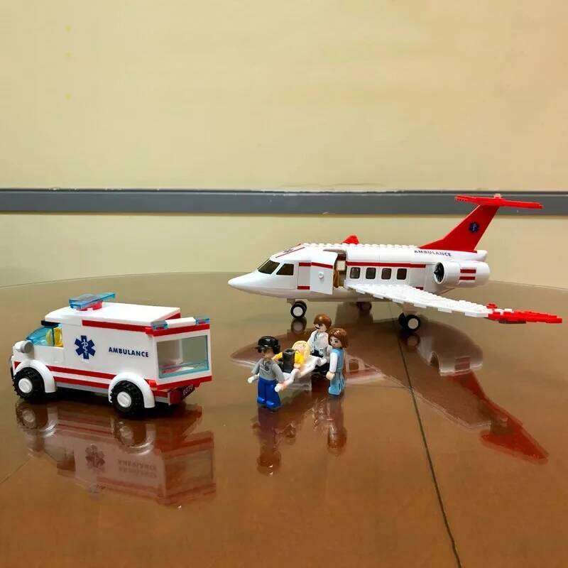 Sluban Airplane Aviation Medical Aircraft Air Ambulance Car City Building Blocks Kit Figures Doll Model Bricks DIY Toys For Kid Z260305