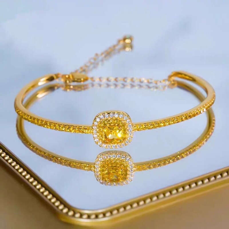 Luxury Sparkling Citrine Bracelet for Women Cute Square Sugar Design Shiny Crystal Light Luxury Fashion Jewelry