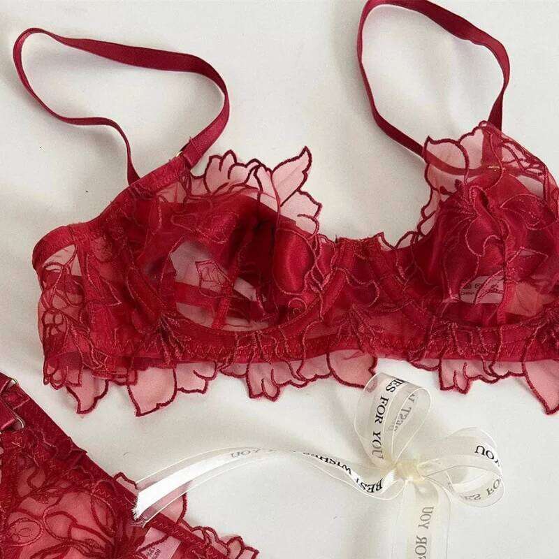 Sexy Lace Lightweight Bra Soft Underwire for Lift and Support Prevents Sagging Exquisite Embroidered Lingerie Two-Piece Set