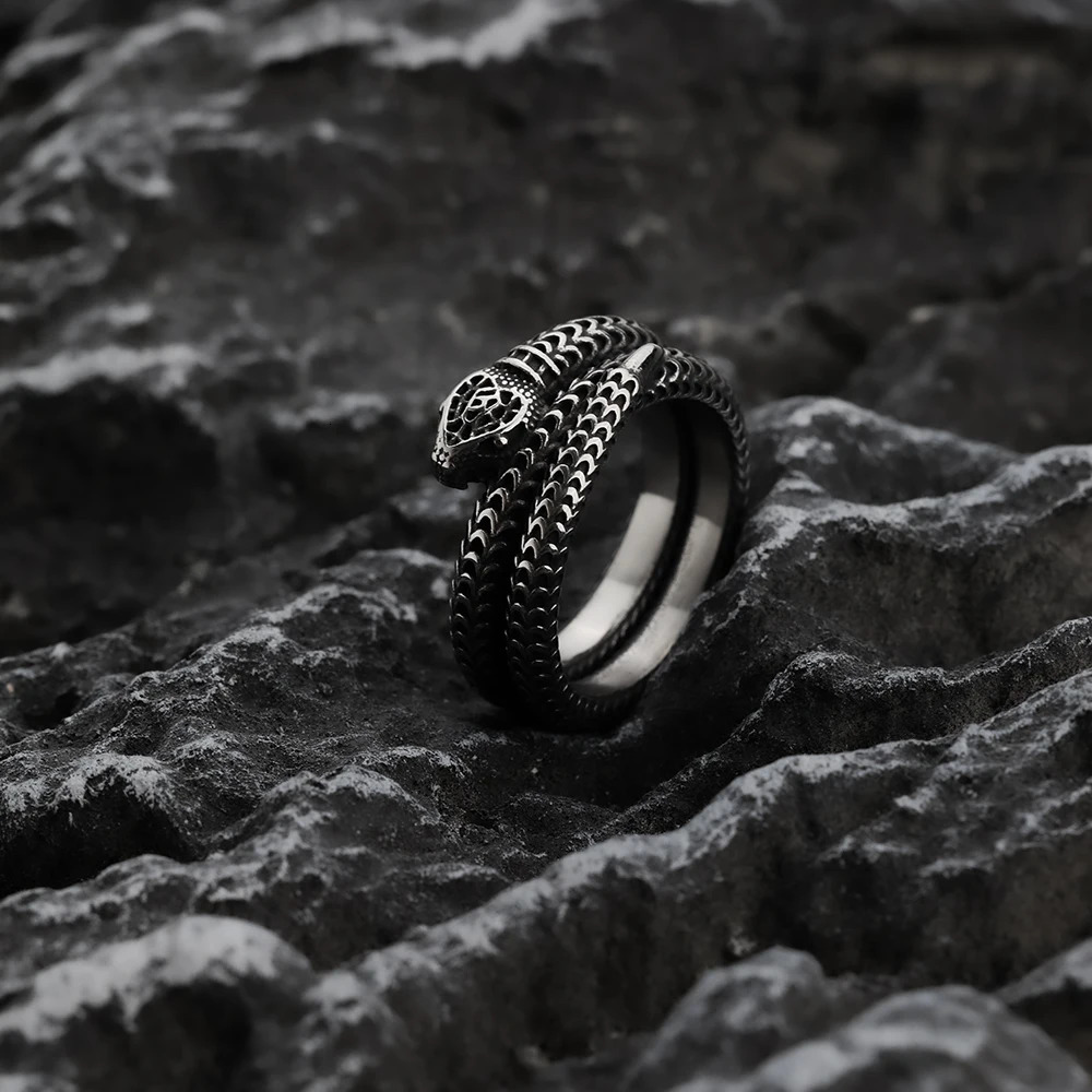 European and American Steel Snake King Ring for Mens Personalized Hip Hop Fashion Mens Stainless Steel Ring 260302