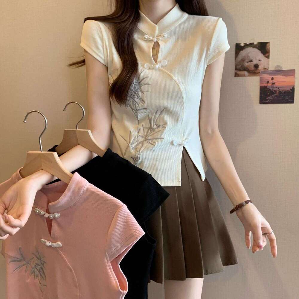 New Slim Fit Short Sleeve Chinese Sle ort Sve Embroidered Slim Fit Women's T-irt Summer 2026 Faion Trend Split Opening qipaoTop Ladies' irt