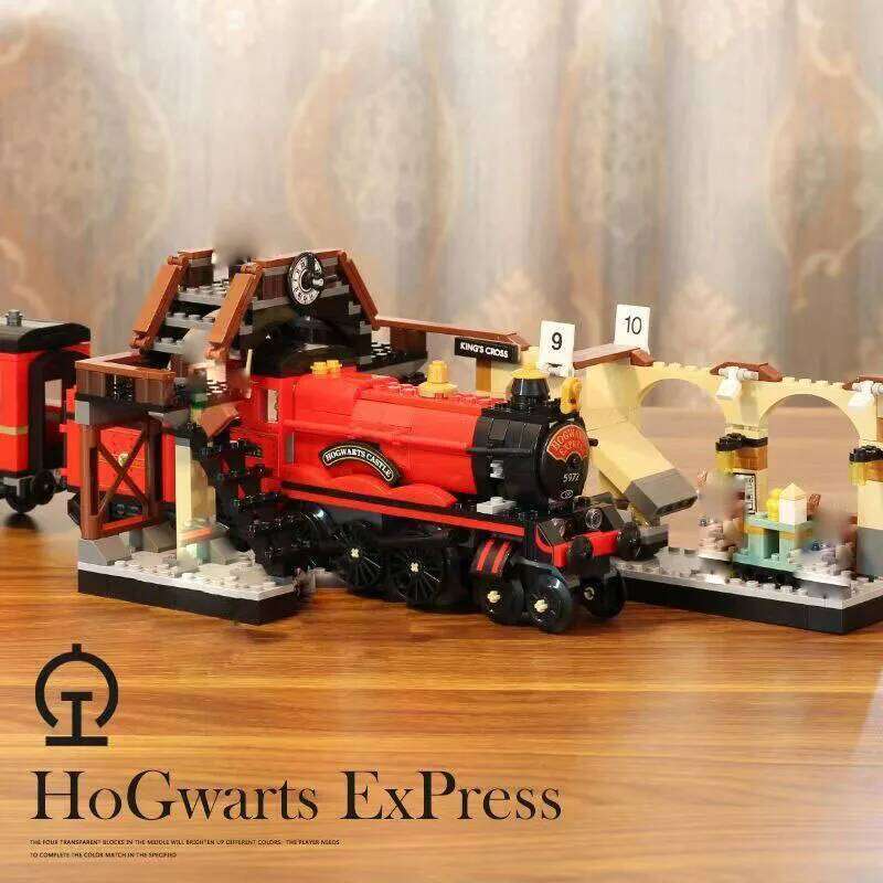801PCS Creative Express Train Building Blocks With 6 Figures Assemble Bricks Vehicle Toy Gift For Children Kids Z260305