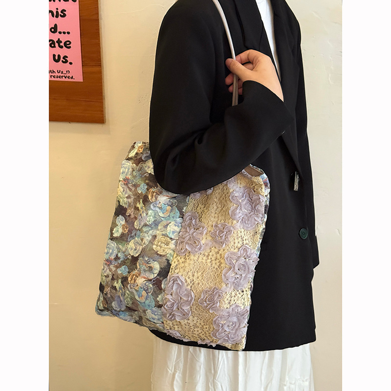 2026 Song Qian's Vintage Oil Painting Lace Canvas Bag New Model Luxury Handbag Large-capacity Shoulder Tote Bag Commuter Underarm Bag