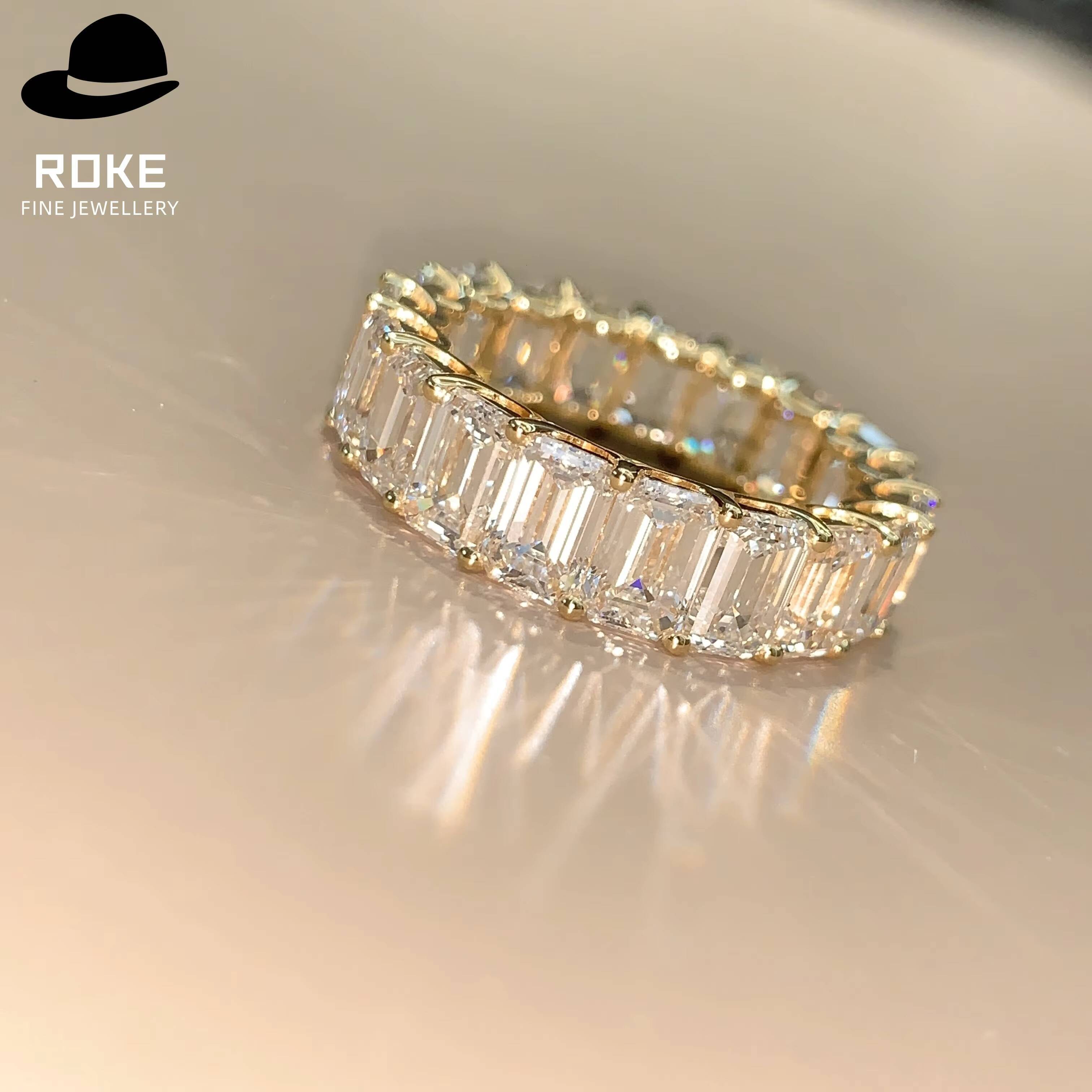 Custom-made 9K-18K Gold Lab Diamond Emerald Cut Ring Gold-toned Bar Setting Band for Womens Wedding Engagement Anniversary Gift
