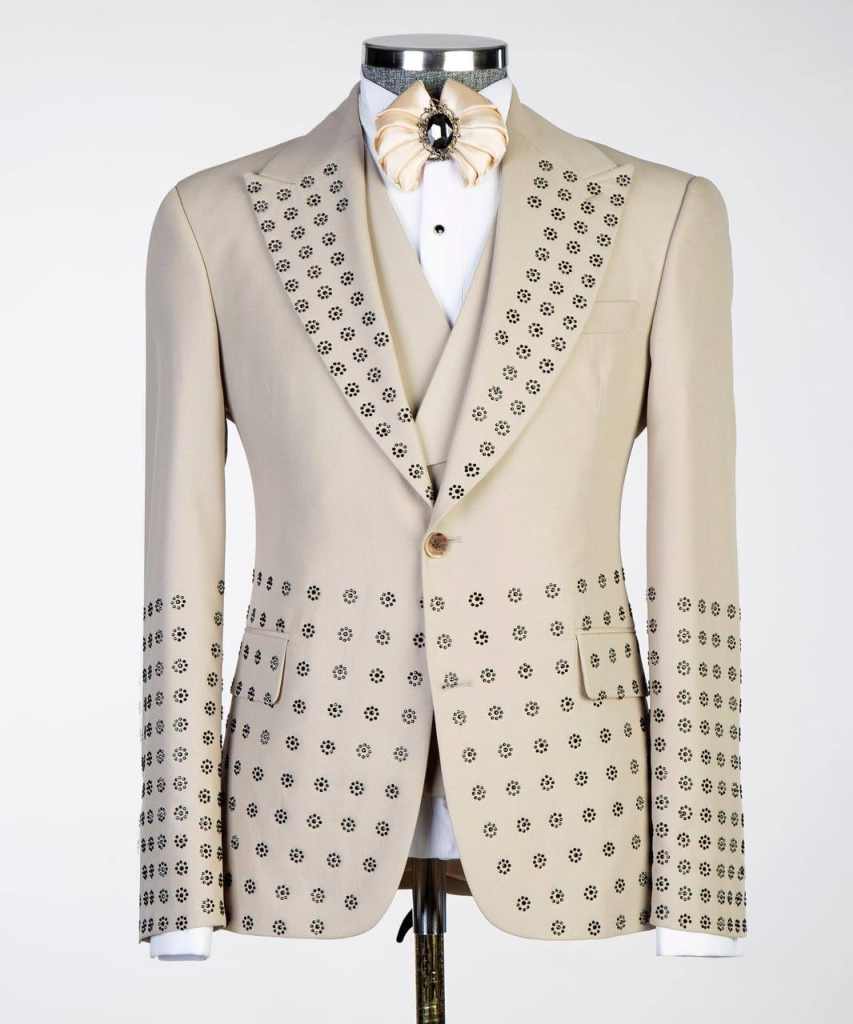 Formal Beaded Men Wedding Tuxedos 3 Pieces Peaked Lapel One Button Pant Sets Customized Trajes Para Hombre