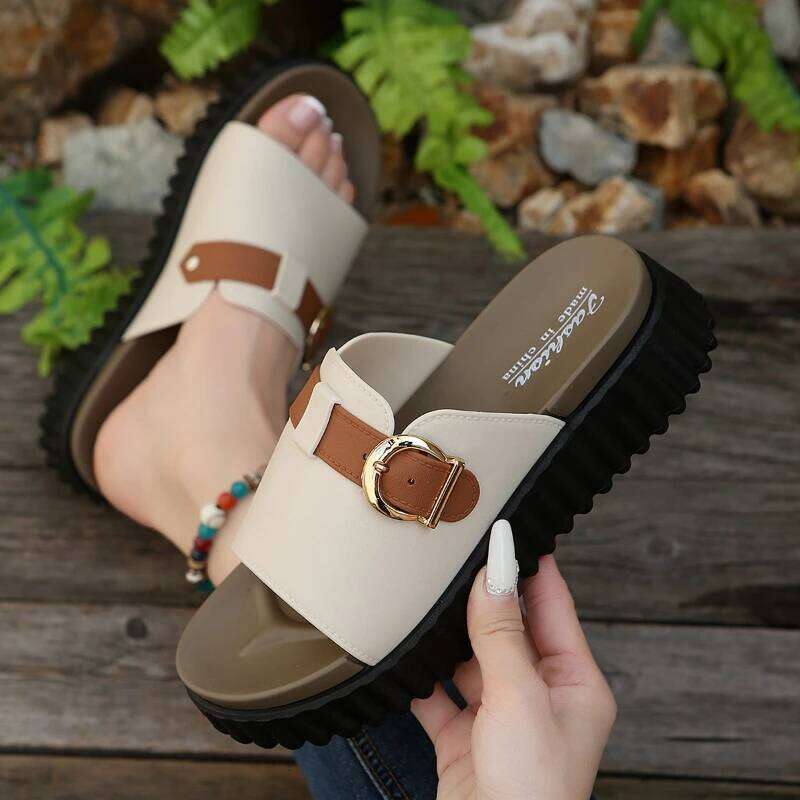 2025 New Women's Fashion Versatile Slippers Outdoor Color blocked Thick Bottom Casual Sandals