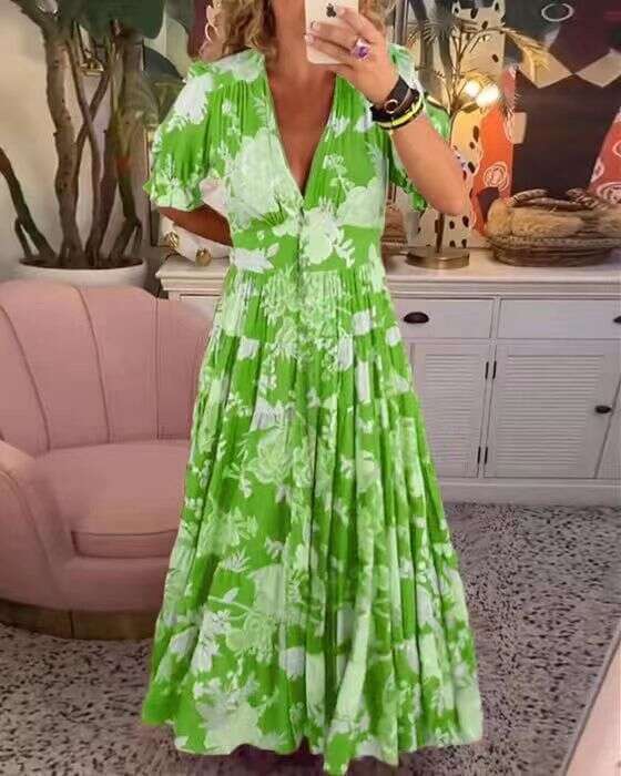 2026 New Plus Size Super Elegant High-Stretch V-Neck Floral for Beach Vacation, Loose Long Dress