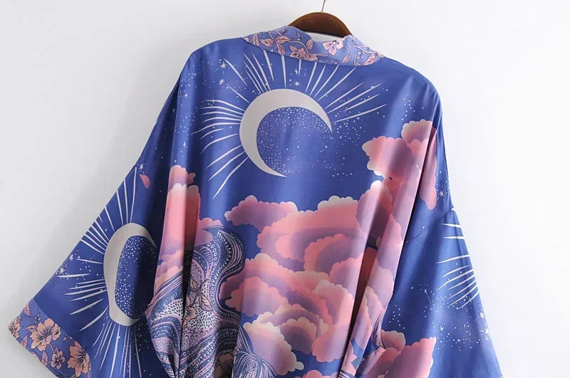 Boho Queens Vintage Star and Moon Floral Print Sashe Bohemian V Neck Batwing Sleeves Happie Short Robe Kimono 260228