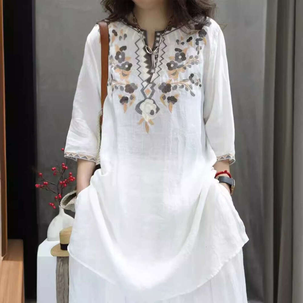 Women's Cotton Linen Embroidered Top Thin Mid Sleeve Retro Chinese Style Spring Summer Autumn New Fashion T-Shirt Embroidery Long Blouse