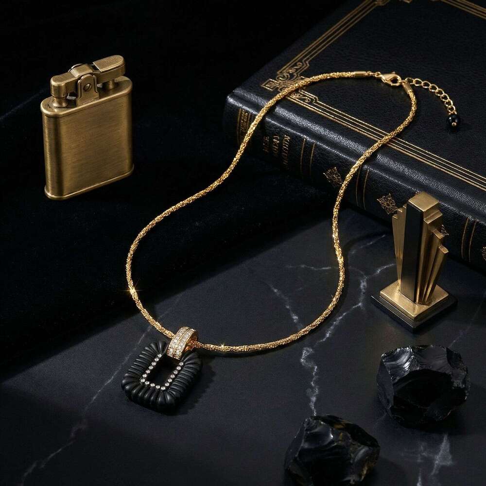 Vintage Geometric Hollow-Out Black Earrings And Necklace Set Light Luxury High-End Niche Style Jewelry For Women High-Quality