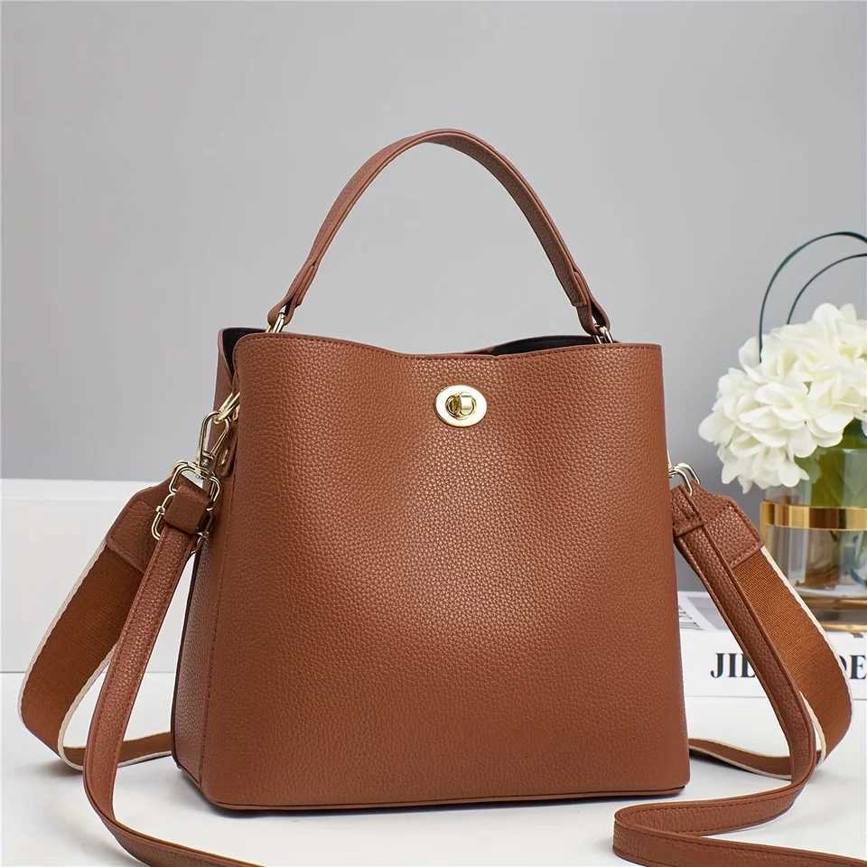 New Womens Handbag Bucket Bag Female Bag Lightweight Crossbody Single Shoulder Bag Twist Lock Small Bucket Bag H260306