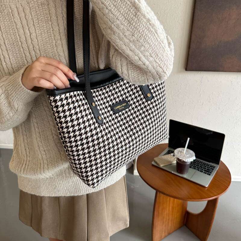 Fashion Commuting Large Capacity Autumn Plaid Trendy Casual New Shoulder Tote Women S Bag XIU LAI SI
