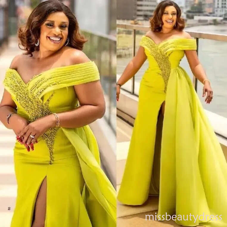 2026 Plus Size Lemon Yellow Mermaid Mother Of Bride Dresses Beaded High Split Satin Evening Party Mama's Dress Vintage Birthday Wedding Guest Gro
