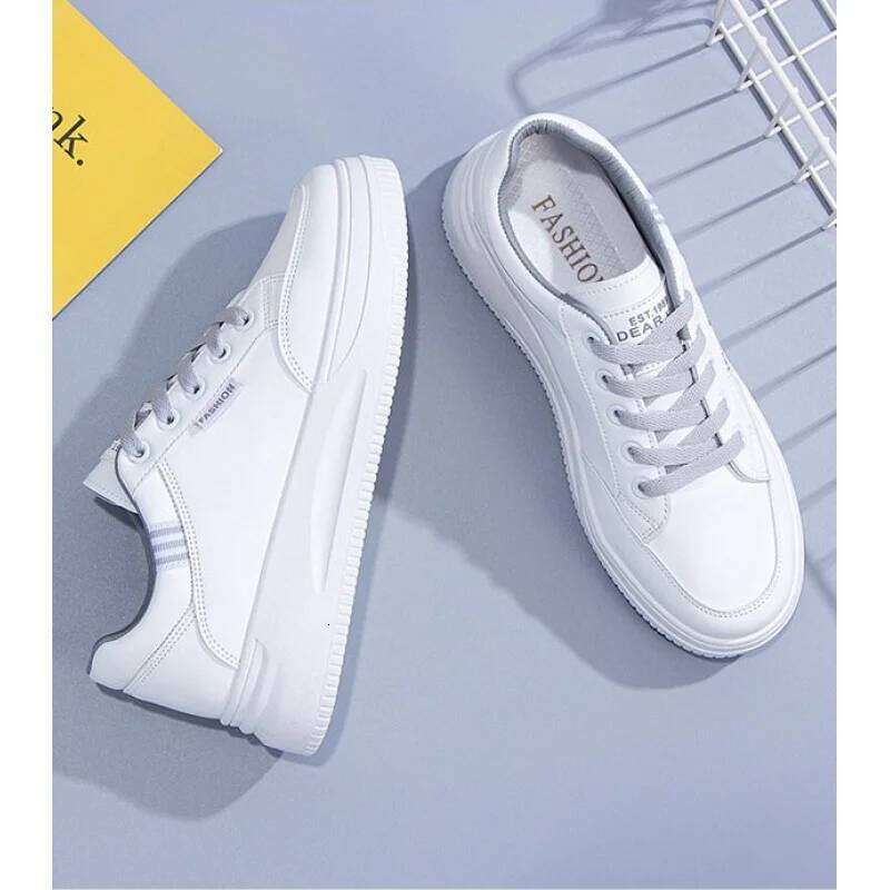 New Women Board shoes Running Mesh Fashion Casual Sneakers Outdoor Comfortable Soft Training Walking Race Thick soles White Shoe