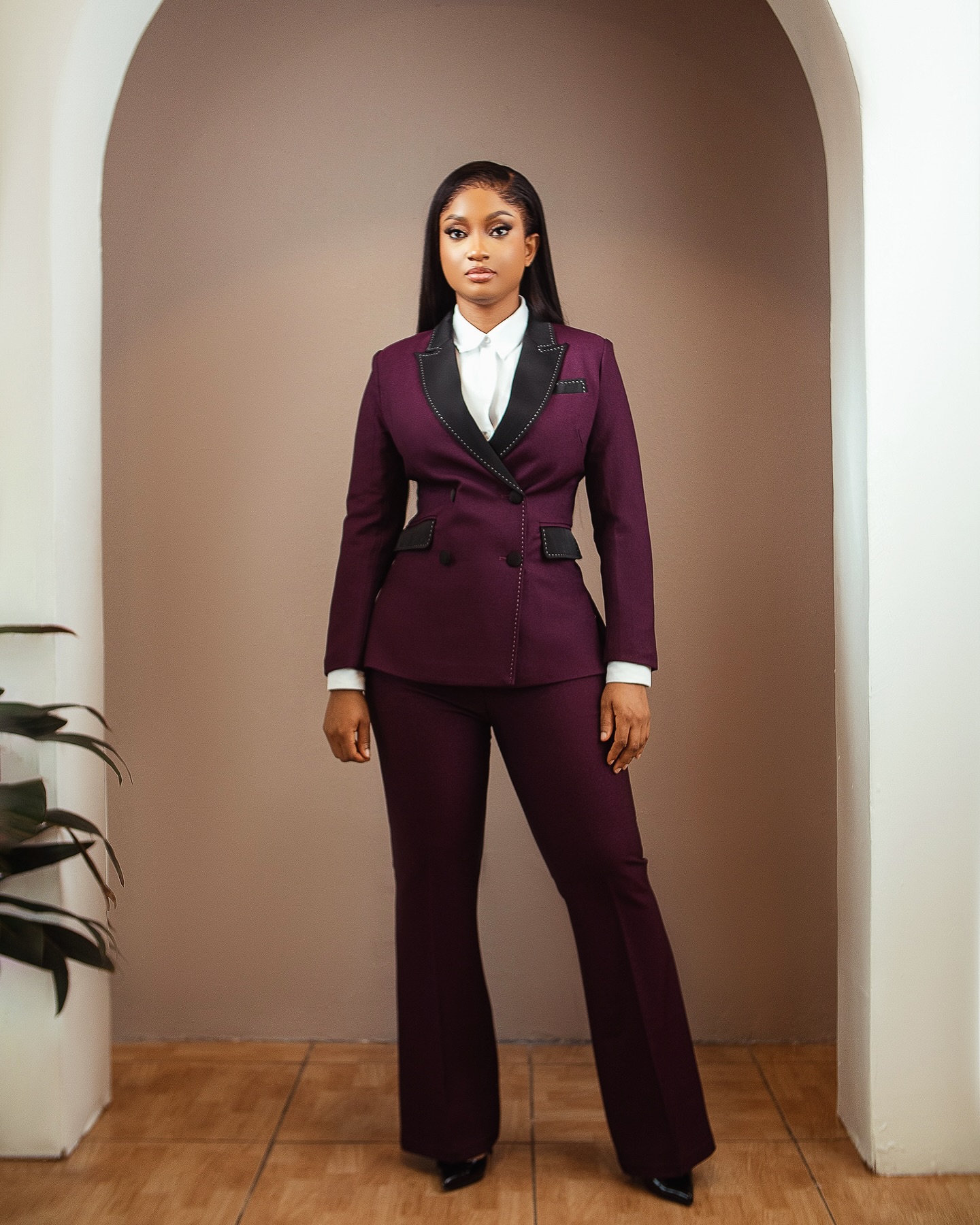 Women's Prom Dresses Suit Gowns Elegant Appliques Peaked Lapel Jacket Pants Suit For Female 2 Pieces Suit Customized W36