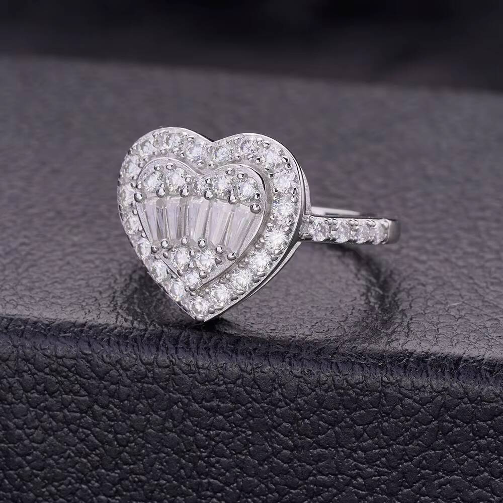High Quality Jewelry Iced Out VVS Moissanite Diamond Wedding Engagement 925 Sterling Silver Heart Rings for Men