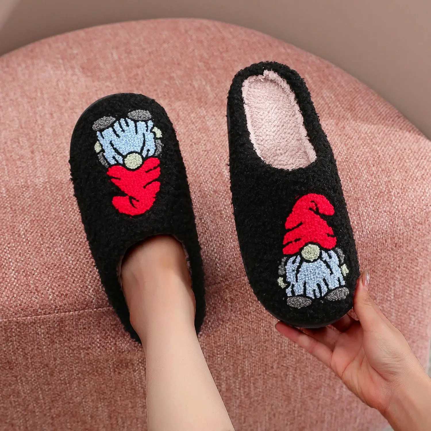 Winter home furnishings gnome dwarf pattern cotton slippers non-slip thick bottom wool cotton slippers S260305