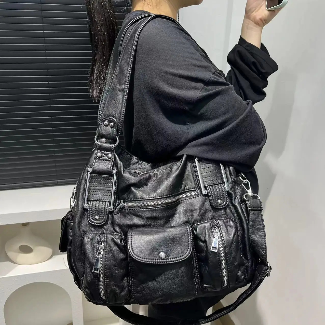 Womens Fashion Y2K Girl Motorcycle Bag Old Lychee Pattern Multi-Pocket Shoulder Crossbody Bag 260306