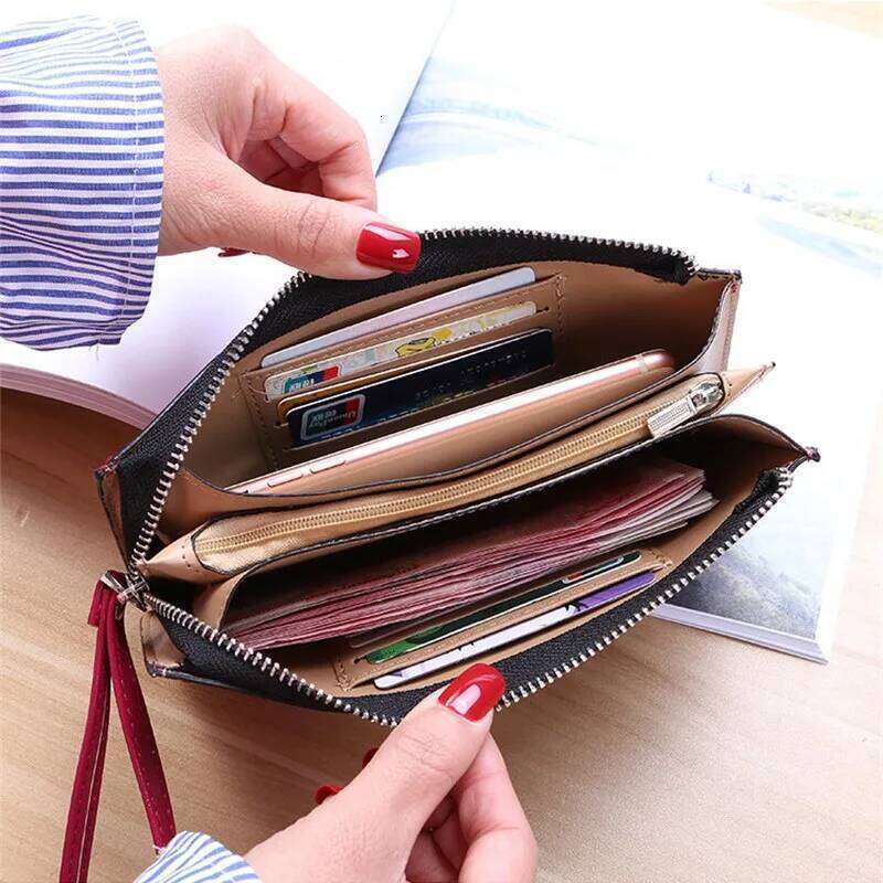 Vintage Oil Wax Leather Zipper Clutch Female Large Capacity Coin Purse Ladies Wristband Simple Card Holder Women's Wallet C260304