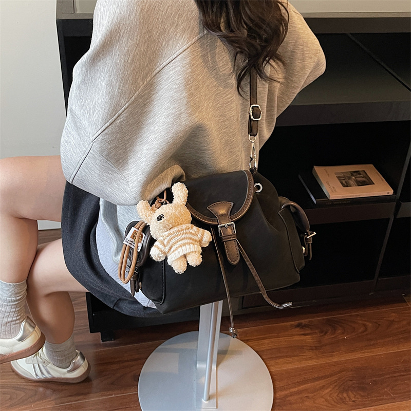 High end retro women's backpack new multifunctional shoulder bag large capacity commuting fashionable crossbody bag luxury handbag designer bag