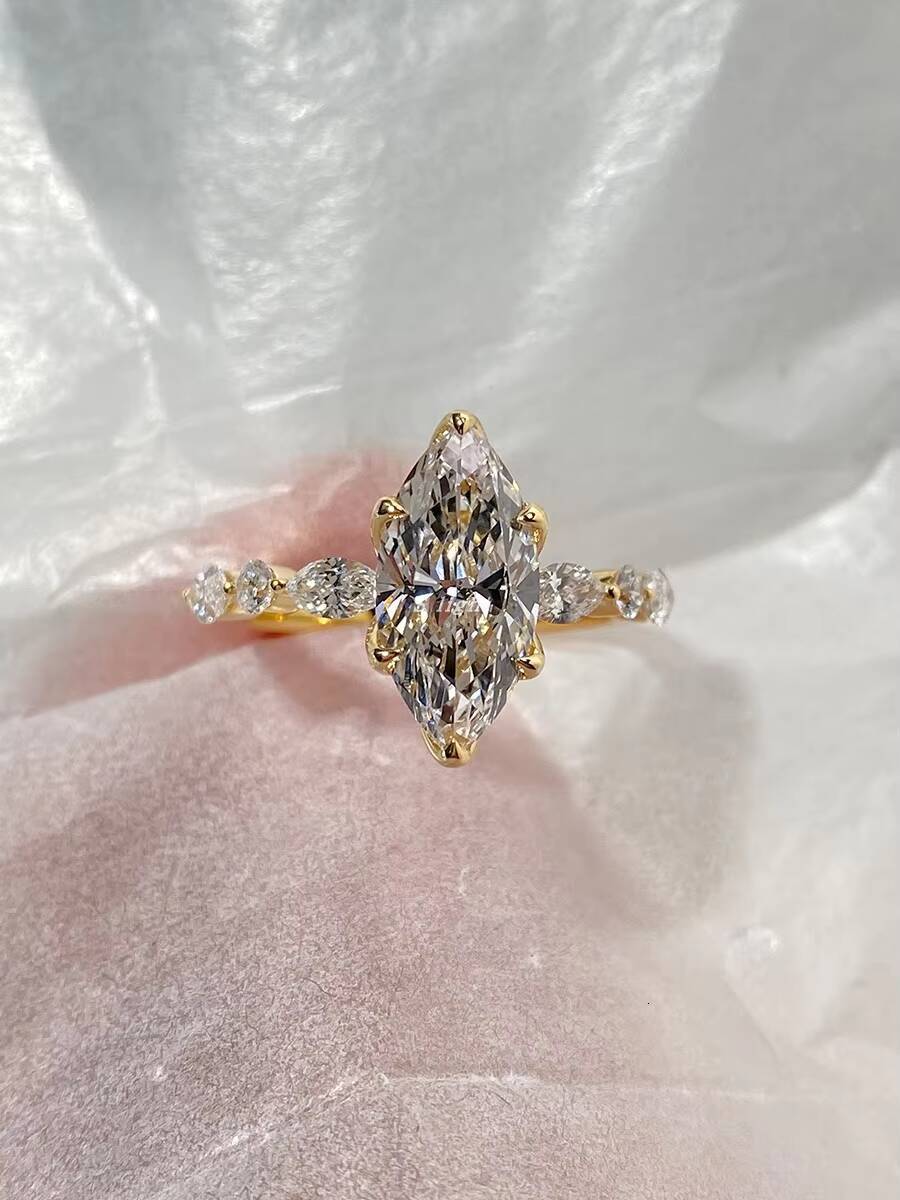 18k Gold Lab Grown Diamond 2 Ct Marquise Cut Fashionable Personalized Niche High-end Big Ring