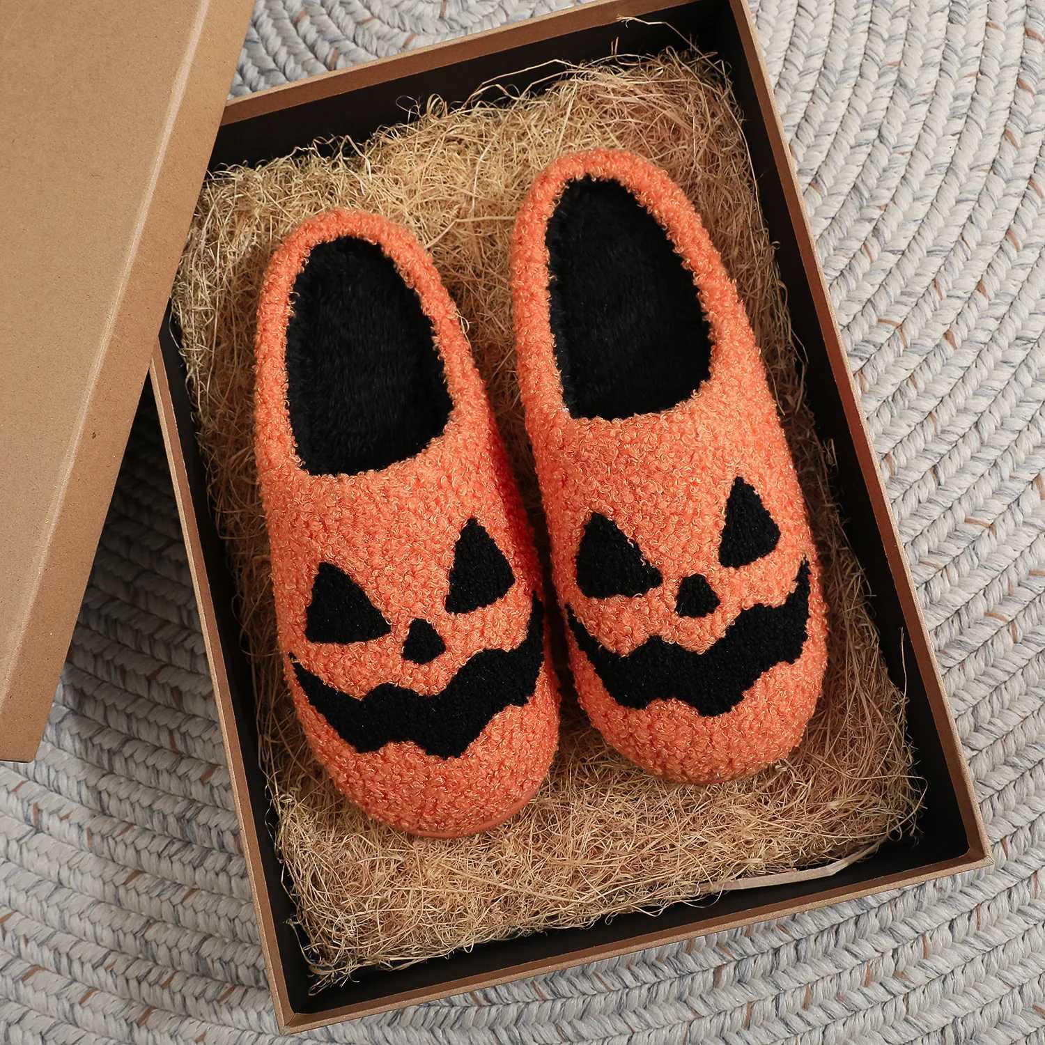 New Halloween Cartoon Pumpkin Home Slippers for Girl Winter Soft Plush Warm Slippers Woman Indoor Non-Slip Cotton Shoes S260305