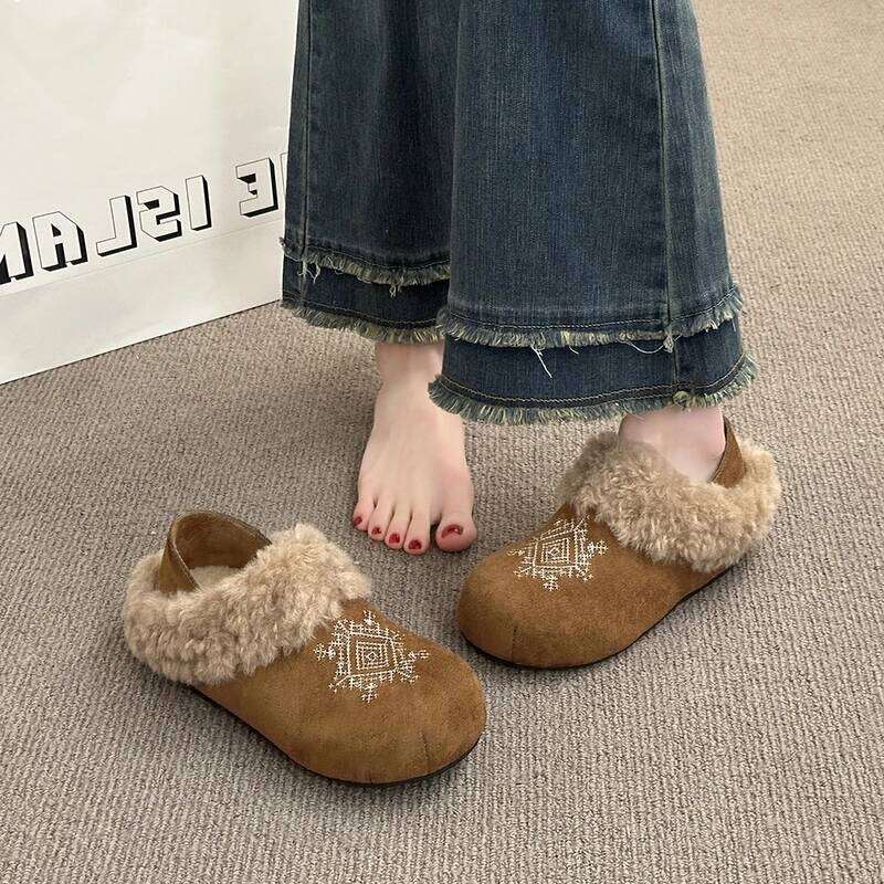 2025 Winter New One Step Flat Fashionable and Comfortable Women's Retro Casual Shoes