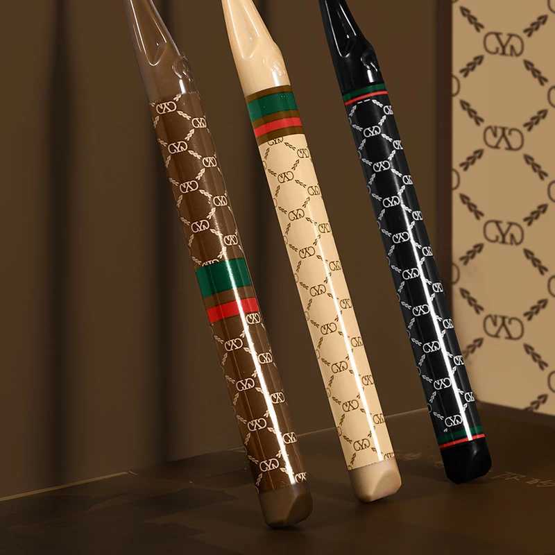 This high-end luxury adult toothbrush gift box features soft bristles and a wide head, combining premium design with effective oral care for discernin