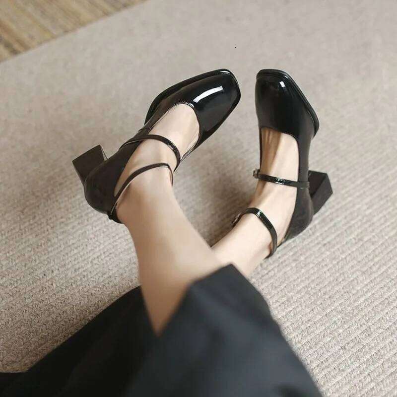 2024 New Mary Jane High Quality Leather Shoes Shallow Square Toe Womens Sandals Buckle Strap Women's Pumps