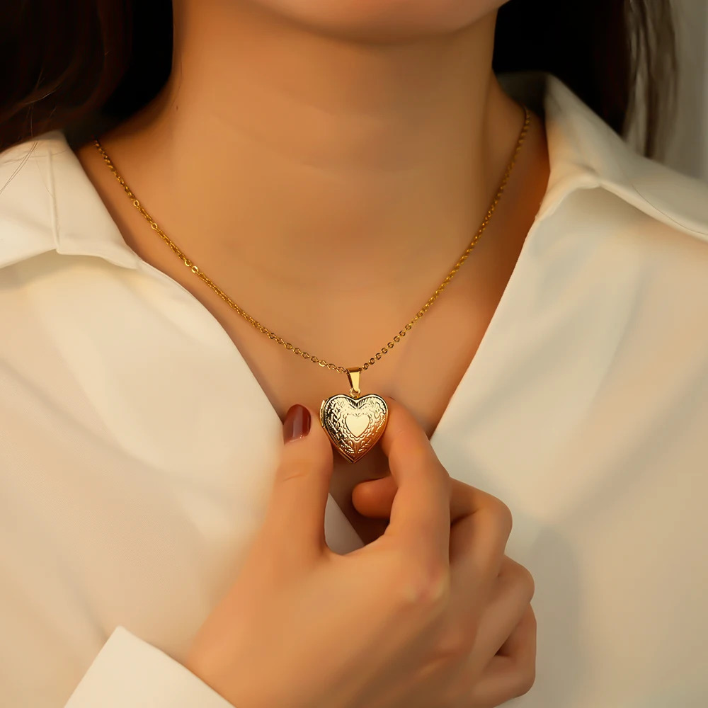 MaiLun 1pc Custom Po Heart Locket Pendant Necklace Women Necklace Personalized Souvenir Gift 260302