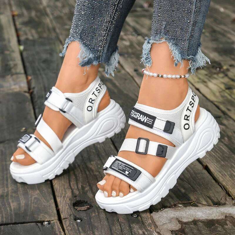 2026 Summer New Women's Fashion Design Thick Bottom Casual Fashionable Hot Selling Comfortable Plus Size Sandals