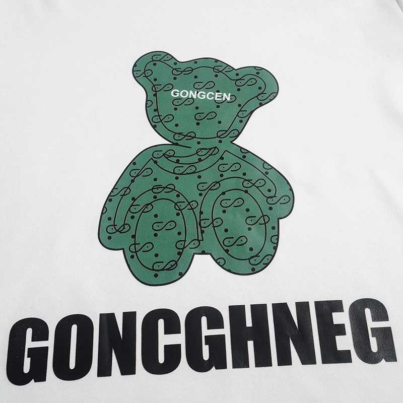 This kids' green bear letter short-sleeve set is breathable, comfortable, and trendy, making it a versatile casual two-piece set for both boys an