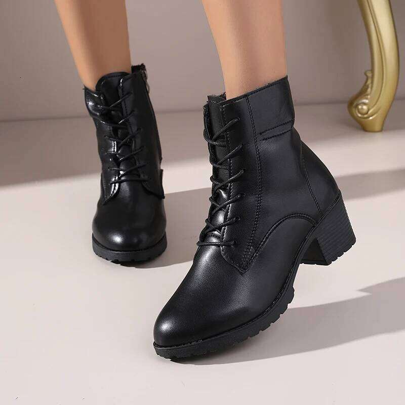 2025 Winter Korean-Style Genuine Soft Leather Ankle Boots - Chunky Heel, Round Toe, Lace-Up, Comfortable
