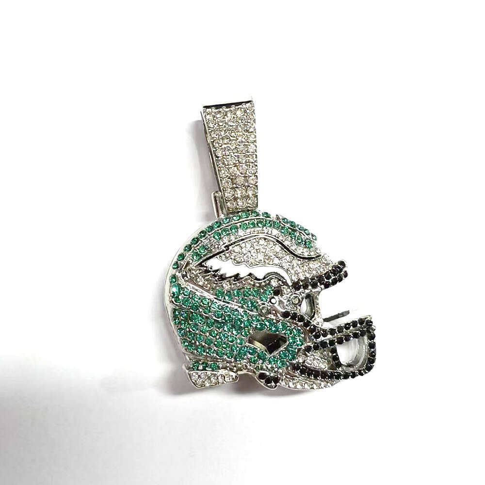 Hip-hop diamond-encrusted football helmet pendant, high-quality electroplated alloy, hip Cuban chain necklace pendant jewelry