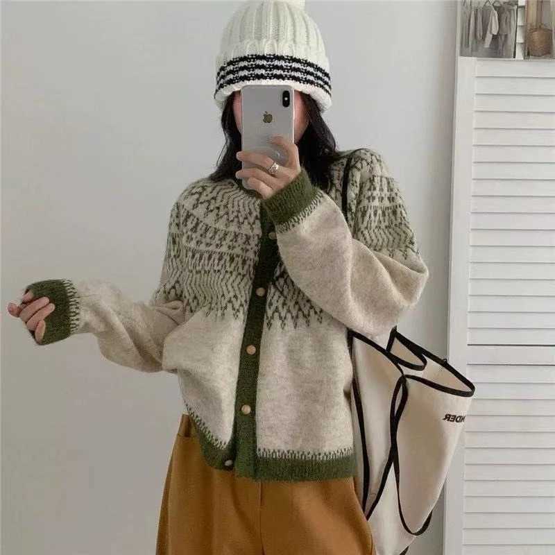 AOSSVIAO Retro Jacquard Knitted Cardigan Womens Autumn Winter Loose Long Sleeve O-neck Sweater Zipper Lapel Color Blocking Coat M260306