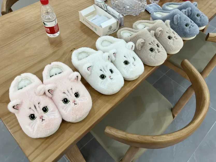 Cute Cat Slippers Fluffy Furry Women Home Platform Slippers Men Winter Plush Slides Indoor Fuzzy Slippers Lovely Cotton Shoes S260305NPIL