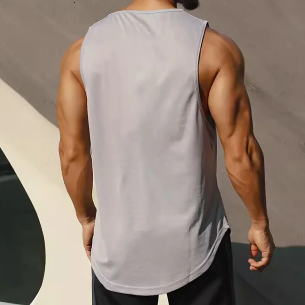 Mens Gym Tank Top Fitness Sleeveless Running Sports T-Shirt Men Quick-drying Training Bodybuilding Gym T-Shirt Men Male Vest 260306