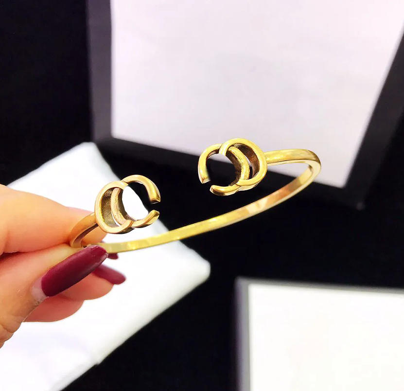Retro Bracelets fashion G Cuff styling design is very beautiful counter material gift bangles Jewelry