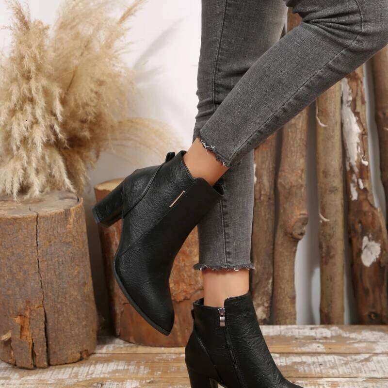 2025 Winter New Fashion Boots with Side Zipper Short Sleeve Elegant Pointed Coarse Heel Women's Shoes