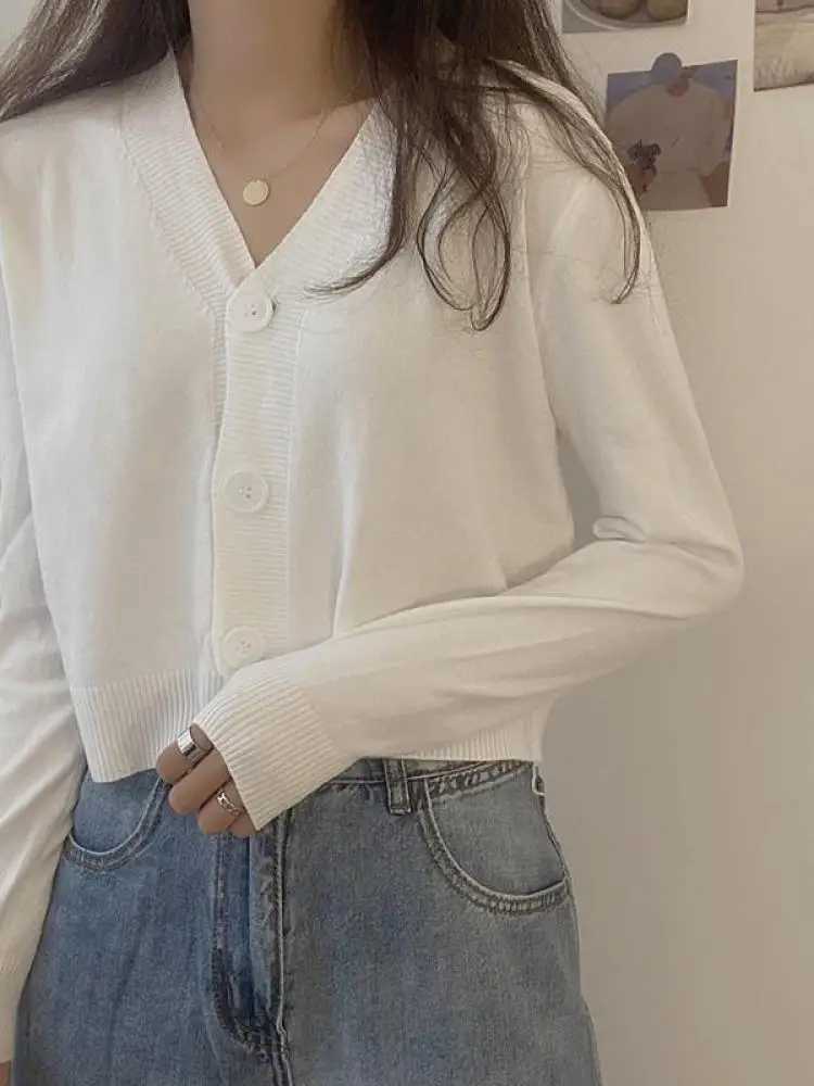 Button Pullover Long Sleeve Sweater Women V Neck Short Top Ladies Autumn Winter Clothes Slim Streetwear Solid Knitted Cardigan M260306
