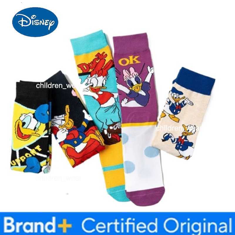 Disney 5pcs Donald Duck Cartoon Stockings Mens Socks Soft Breathable Vintage Socks Winter Climbing Non Slip Design Socks Gift H260306